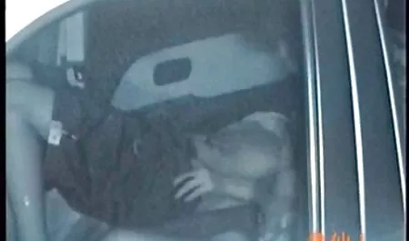女の子は彼女の足の間の緊張を和らげた 月野 帯 人 動画