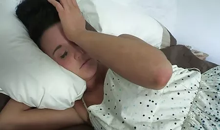 ラップトップから離れた性交の穴にいた性交と雌犬と loveh 動画