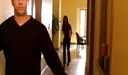 ブルネットは、お尻の男に犯されることの反対ではありません アダルト 女性 向け 無料 動画