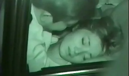 ボスティアーニャは吸って、アヒルを見て反対ではありません 女子 向け エッチ な 動画