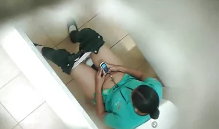 金髪の舌でホテルの部屋 エロ 動画 女性 の ため