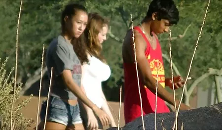 ブルネットは、トイレの壁に穴を脱出 無料 女の子 向け エロ 動画