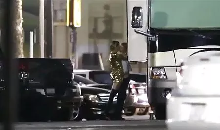 金髪モンスターのテーブルと滑りテープ 女性 専用 アダルト 無料 動画