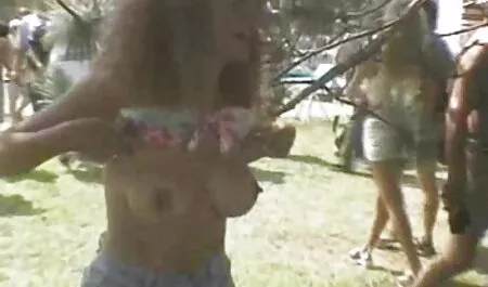 フランスのハゲ若い学生は大学を逃げた 女の子 の 為 の 無料 エロ 動画