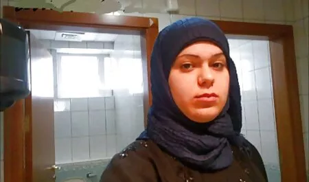 巻き毛ブルネットが単のお尻 女性 専用 アダルト 動画 無料