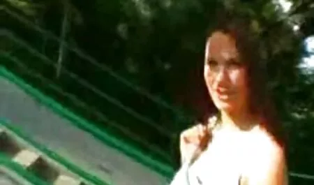 AlinaとKostya最初のポルノ撮影 女の子 の ため の 動画 エロ