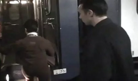 友人を持つ誰かが彼の妻に癌を引っ張る 女 向け アダルト 動画